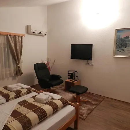 Hum