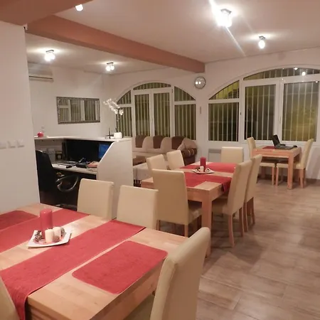 krevet i doručak Hum 3*