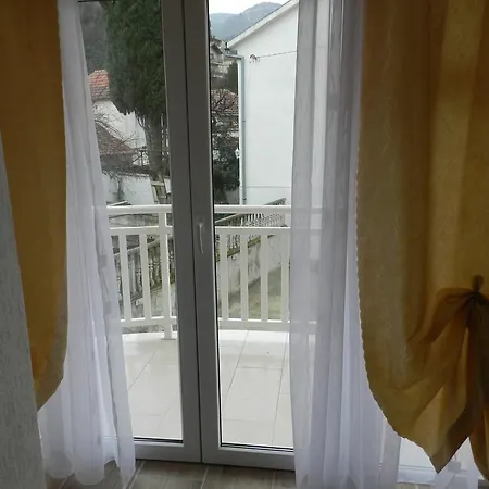 krevet i doručak Hum 3*