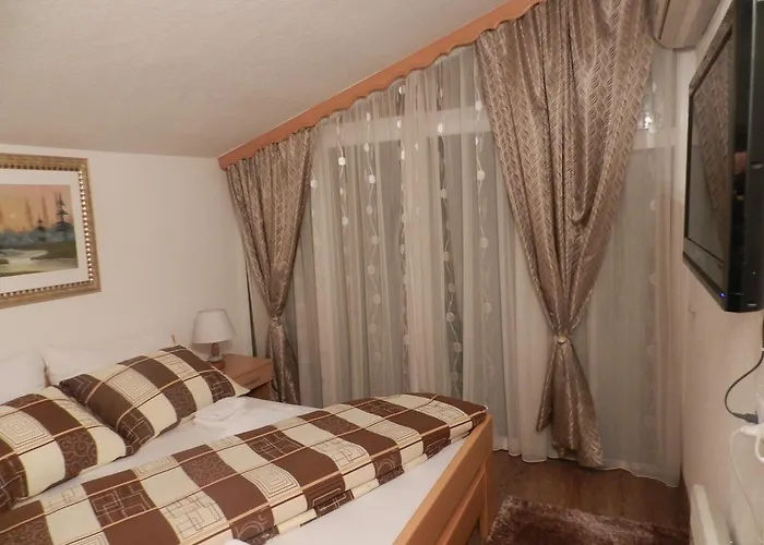 Hum Alojamento de Acomodação e Pequeno-almoço 3*