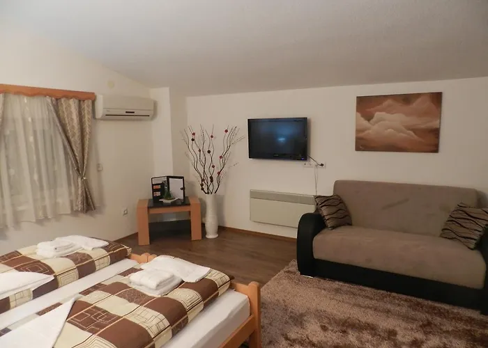 Alojamento de Acomodação e Pequeno-almoço Hum 3*