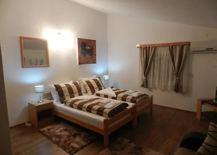 Hum Alojamento de Acomodação e Pequeno-almoço Mostar